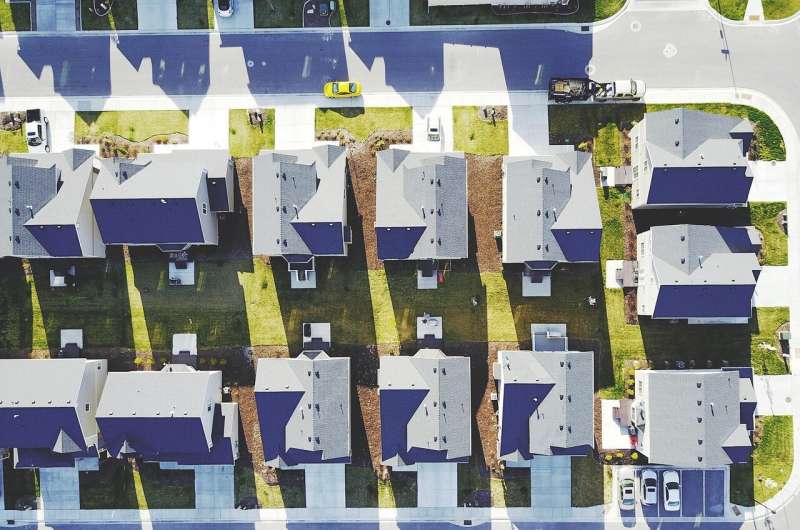 US building footprints could help identify neighborhood sociodemographic traits