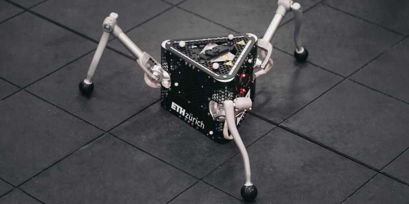 Video: Using a hopping robot for asteroid exploration