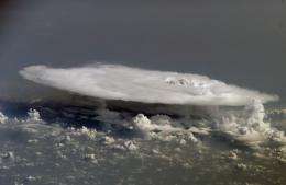 Cloud 'feedback' affects global climate and warming, study says (w/ Video)