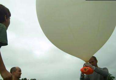 Father and son send iPhone and HD camera into stratosphere (w/ Video)