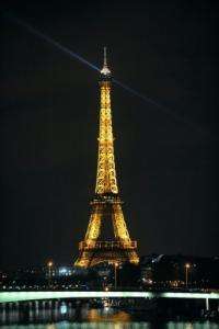 All major landmarks in Paris will take part in the "Earth Hour", led by a five-minute blackout of the Eiffel Tower