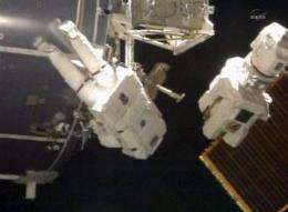 Astronauts relax, take in views after 2 spacewalks (AP)