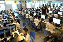 Chinese schoolchildren have widespread access to the Internet, a new study says