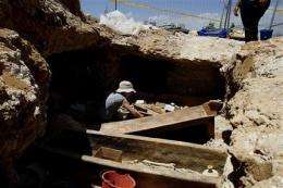 Cyprus: crews stumble on 2-millennia-old coffins (AP)