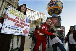 Embracing history: Man sets hugs record in Vegas (AP)