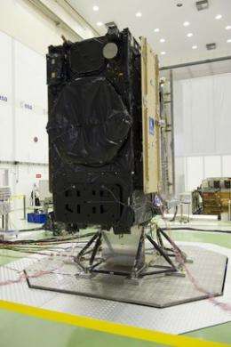 Galileo satellite undergoes launch check-up at ESTEC