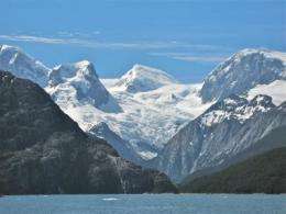 Glaciers help high-latitude mountains grow taller