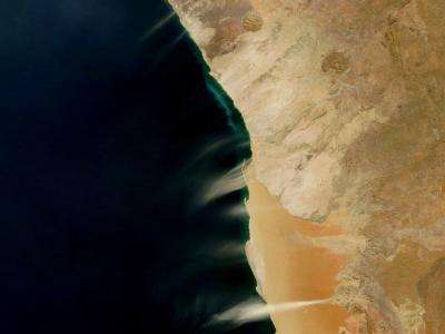 Hydrogen Sulfide and Dust Plumes on Namibia's Coast