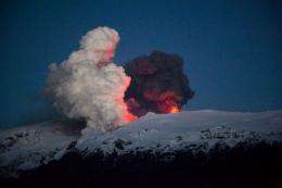 Iceland's Eyjafjoell volcano continues spewing ash and steam early on May 2