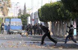 Jobless youths in Tunisia riot using Facebook (AP)