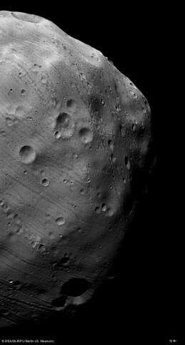 Phobos flyby images