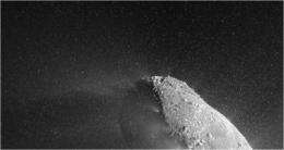 Spacecraft flew through 'snowstorm' on encounter with comet Hartley 2