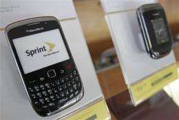 Sprint gains contract subscribers in 4Q (AP)