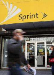 Sprint Nextel posts first subscriber gain in 3 yrs (AP)