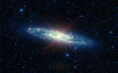 The many infrared 'personalities' of the Sculptor galaxy