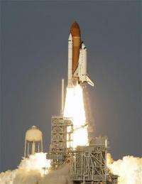 Throngs view space shuttle Discovery's last launch (AP)