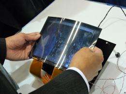 Toshiba LCD Panel Zooms In-and-Out By Bending It (w/video)