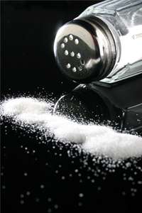 Watching salt intake lowers blood pressure, health risks in diabetes