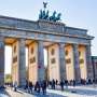 Political panel survey: Germans feel strongly threatened by current crises